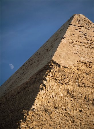 pyramide - Lever de la lune derrière la pyramide de Khéphren Photographie de stock - Rights-Managed, Code: 832-03724941