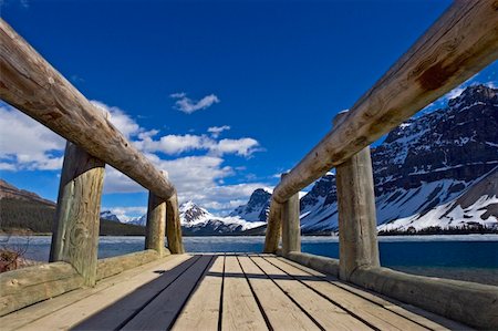 Wooden jetty on Bow Lake Fotografie stock - Rights-Managed, Codice: 832-03723918