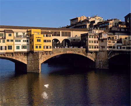 Ponte Vecchio, Florence, 1345 and 1564. Architects: Taddeo Gaddi and Giorgio Vasari Stock Photo - Rights-Managed, Code: 845-04826403
