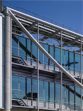 english buildings - London Gatwick Airport. Architects: GMW Architects + Wilkinson Eyre Architects Stock Photo - Rights-Managed, Code: 845-04826553