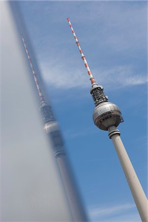 Fernsehturm, Television Tower, Berlin. Architects: Hermann Henselmann and Jörg Streitparth Foto de stock - Con derechos protegidos, Código: 845-04826669