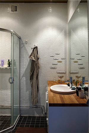 shower cubicle - Compact apartment in Stockholm Stock Photo - Rights-Managed, Code: 845-04827056