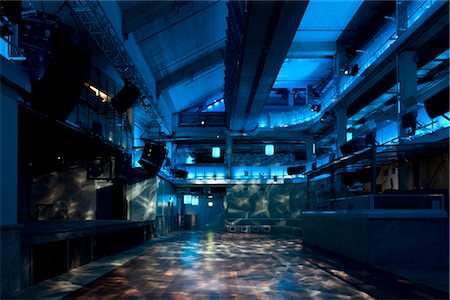 russell, new zealand - Matter - Nightclub, The O2, Peninsula Square, London. Architects: William Russell - Pentagram Foto de stock - Con derechos protegidos, Código: 845-05837724