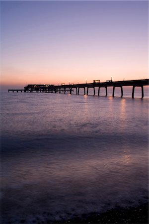 simsearch:841-03673604,k - Jasin's Restaurant, Deal Pier, Kent, England. Architects: Niall Mclaughlin Architects Stock Photo - Rights-Managed, Code: 845-05837738