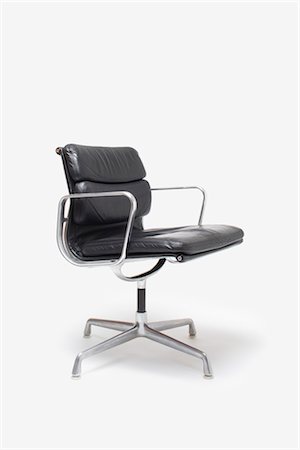 designer (high end design) - EA 208 Soft Pad Aluminium Group Chair, américain, fabriqué par Herman Miller. Designer : Charles et Ray Eames Photographie de stock - Rights-Managed, Code: 845-05837820