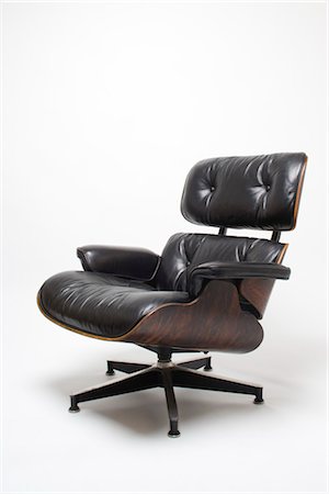Eames Lounge Chair (670), 1956 for Herman Miller. Designer: Charles and Ray Eames Foto de stock - Con derechos protegidos, Código: 845-05837821