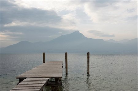 Lake Garda, Italy Fotografie stock - Rights-Managed, Codice: 845-05839025