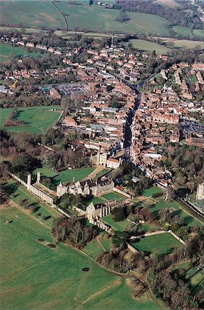 Battle Abbey. Aerial view of the Abbey, town and battlefield. Stock Photo - Rights-Managed, Code: 845-05839366