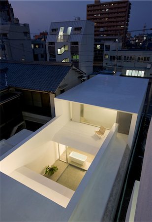 simsearch:845-05839500,k - MA-HOUSE, Private House, Aerial view at night towards the north. Architects: Katsufumi Kubota, Kubota Architect Atelier Stock Photo - Rights-Managed, Code: 845-05839489