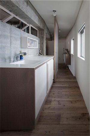 Sakura plat, maison privée, vue sur la salle de bain. Architectes : Hitoshi Wakamatsu Architect and Associates Photographie de stock - Rights-Managed, Code: 845-05839503