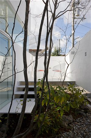 Atelier-Bisque Doll, Private House + Atelier, View of the patio. Architects: Keisuke Maeda, UID Architects Stock Photo - Rights-Managed, Code: 845-05839523