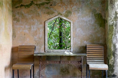 rustic modern - Window detail in Lunuganga, Sri Lanka. Country home of the late Geoffrey Bawa now a boutique hotel. Architects: Geoffrey Bawa Stock Photo - Rights-Managed, Code: 845-06007918