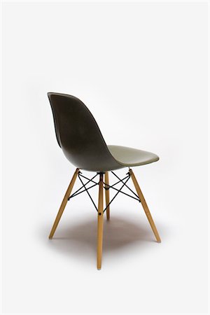 simsearch:845-05837834,k - Shell Side Chair with Eiffel Tower Base, American, 1950s, manufactured by Herman Miller. Designer: Charles and Ray Eames Stock Photo - Rights-Managed, Code: 845-06008170