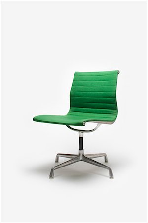 EA 105 Eames Aluminium Group Side Chair, 1958. Designer: Charles and Ray Eames Stock Photo - Rights-Managed, Code: 845-06008209