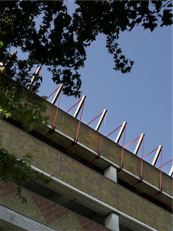 popping up - Frank's Cafe and Campari Bar Peckham, temporary structure on top of car park .Details of the canopy fastenings. Architects: Paloma Gormley and Lettice Drake Stock Photo - Rights-Managed, Code: 845-06008278