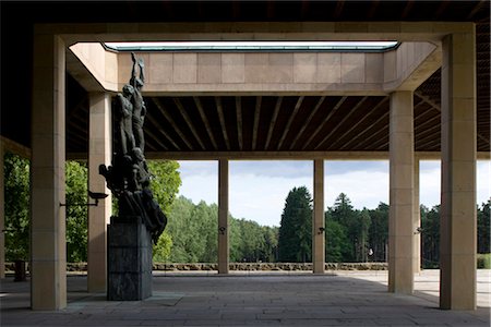 suecia - Chapel of the Holy Cross, le crématorium de Woodland, cimetière Woodland (Skogskyrkogarden), Stockholm. Architectes : Erik Gunnar Asplund Photographie de stock - Rights-Managed, Code: 845-06008326