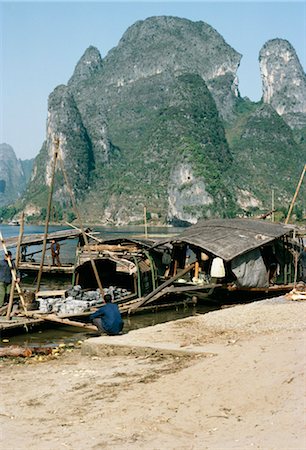 simsearch:845-06008378,k - Banks of the River Li (Lijiang River), near Guilin China, December 1982 Foto de stock - Direito Controlado, Número: 845-06008376