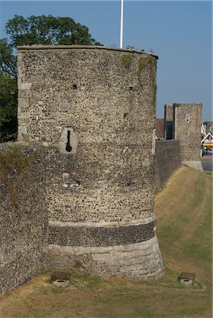 Remains of Tower as part of the original city walls (c.14th c) of Canterbury, Kent, England Foto de stock - Con derechos protegidos, Código: 845-06008422