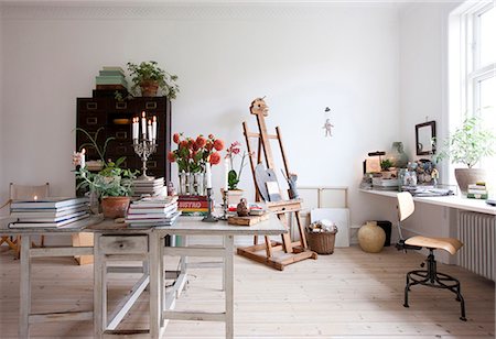 file cabinets nobody - Artists studio in bohemian apartment Stock Photo - Rights-Managed, Code: 845-07561473