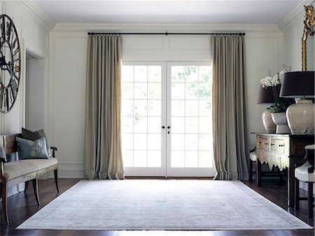 Large double doors with curtains in Shelley Morris Designed Colonial style residence in New Canaan, Connecticut, USA Photographie de stock - Rights-Managed, Code: 845-07561501