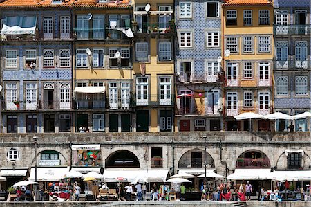 Traditional market in the historic Ribeira district, Porto Portugal Photographie de stock - Rights-Managed, Code: 845-07584909