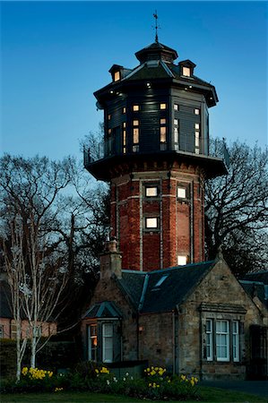 simsearch:845-03553113,k - Exterior, Victorian Water Tower from the adjoining cemetery at dusk, UK. Architects: Architects: Gerry Goldwyre Photographie de stock - Rights-Managed, Code: 845-07584920