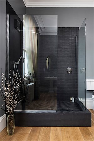 Interior view, Victorian terraced home renovation, Newcastle-upon-Tyne, UK. The bathroom. Fotografie stock - Rights-Managed, Codice: 845-08939765