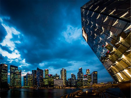 simsearch:700-03171559,k - Cityscape of Singapore at night Foto de stock - Con derechos protegidos, Código: 845-08939799