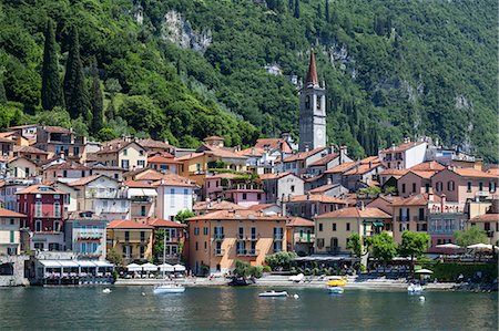 View of Varenna harbour from Lake Como, Lombardy, Italy. Photographie de stock - Rights-Managed, Code: 845-08939878