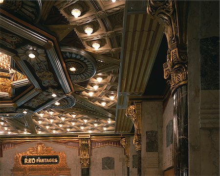 Pantages Theater, 6233 Hollywood Boulevard, California, 1929. Restauré en 2001 par SPF. Détail du plafond intérieur. B. Marcus Priteca SPF architectes Photographie de stock - Rights-Managed, Code: 845-02724744