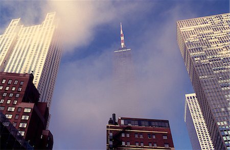 simsearch:845-02726324,k - John Hancock Tower in the mist, Chicago, Illinois. Foto de stock - Con derechos protegidos, Código: 845-02725019