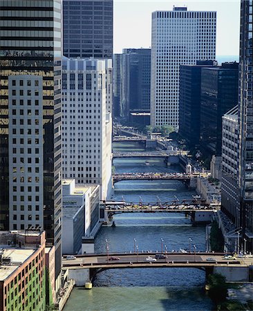 simsearch:845-02726324,k - Bridges over Chicago River along Wacker Drive, Chicago. Foto de stock - Con derechos protegidos, Código: 845-02725111