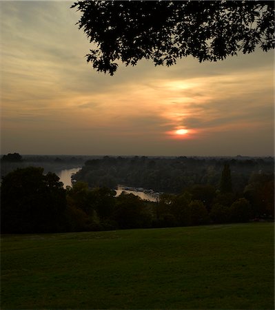richmond - View over River Thames, Richmond Hill, Richmond, London. Foto de stock - Direito Controlado, Número: 845-02725725