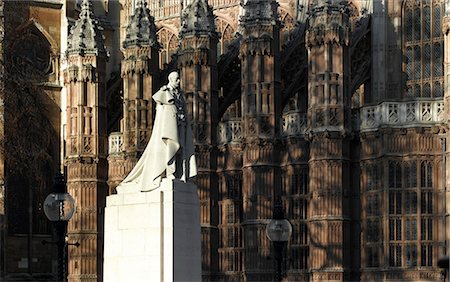 simsearch:845-02726301,k - Statue of George V, Westminster, London. Foto de stock - Con derechos protegidos, Código: 845-02725814