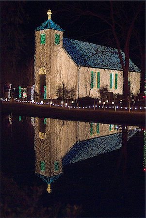 simsearch:845-02726227,k - Christmas lights, Acadian Village, Louisiana Foto de stock - Con derechos protegidos, Código: 845-02726234