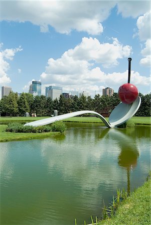 Spoonbridge et cerise (Claus Oldenburg), Walker Art Center, Minneapolis, Minnesota, USA Photographie de stock - Rights-Managed, Code: 845-02726387