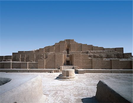 simsearch:845-02726451,k - The Great Ziggurat, Al-Untesh-Naprisha, Mesoptamia. Now Choga Zanbil, Iran. Foto de stock - Direito Controlado, Número: 845-02726446
