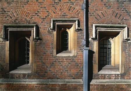 simsearch:845-02726490,k - College de St. John's, Cambridge, 1511-1521. La première Cour avec diamant en forme de patrons de couches et soulager des arcs. Photographie de stock - Rights-Managed, Code: 845-02726479