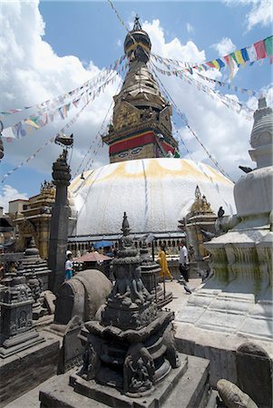 simsearch:862-03365423,k - Swayambhunath or Monkey Temple, Kathmandu, Nepal. Stupa and dome. Foto de stock - Con derechos protegidos, Código: 845-02727101