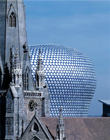 sistema británico - Selfridges Department Store, Birmingham. Cathedral and facade detail. Architects: Future Systems Foto de stock - Con derechos protegidos, Código: 845-02728071