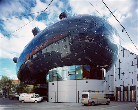 extraterrestre - LMG Kunsthaus Graz, Graz en Autriche. Élévation Nord. Architecte : Peter Cook et Colin Fournier Photographie de stock - Rights-Managed, Code: 845-02728088