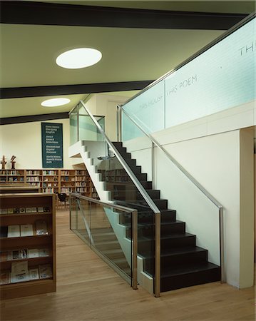 simsearch:845-02728658,k - Scottish Poetry Library, Edinburgh, Scotland. Main stair. Malcolm Fraser Architects Foto de stock - Con derechos protegidos, Código: 845-02728552