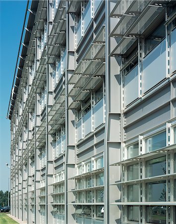 simsearch:845-02728658,k - DSS, Newcastle upon Tyne. Exterior facade detail. Architect: Hopkins and Partners Foto de stock - Con derechos protegidos, Código: 845-02728573