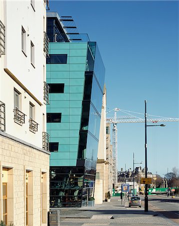 simsearch:845-02728658,k - The Tun, Scotland. Facade in context. Allan Murray Architects Foto de stock - Con derechos protegidos, Código: 845-02728615