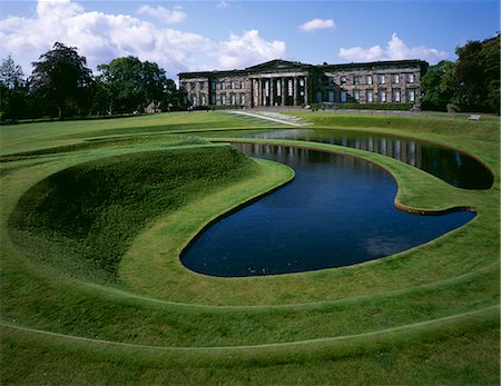 simsearch:845-02728658,k - Landforum, Scottish National Gallery of Modern Art. View of Main House. Architect: Charles Jencks Foto de stock - Con derechos protegidos, Código: 845-02728662