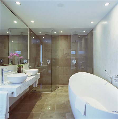 shower in a bathroom not people - G Hotel, Galway, Ireland - Bathroom. Designer, Philip Treacey. Douglas Wallace Architects. Interiors: Stephen Treacey. Foto de stock - Con derechos protegidos, Código: 845-02728840