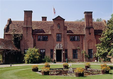 philips - Country house built for Philip Sassoon in Cape Dutch style, Port Lympne, East Kent. 1911 -13. Architect: Sir Herbert Baker and E Willmott Stock Photo - Rights-Managed, Code: 845-02729301