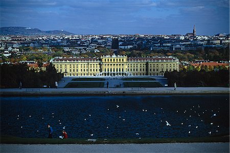 schloss schonbrunn - Au Palais de Schönbrunn, Vienne, maison des Habsbourg Photographie de stock - Rights-Managed, Code: 845-02729411