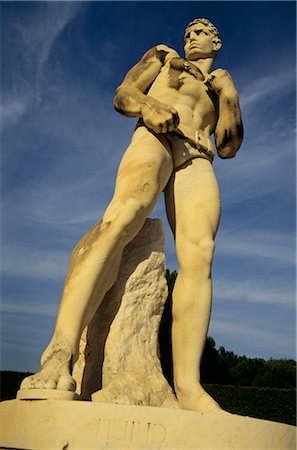 Mussolini Sports Stadium, Rome - Olympic Games 1933 - Statues - Fascist architecture Fotografie stock - Rights-Managed, Codice: 845-02729464