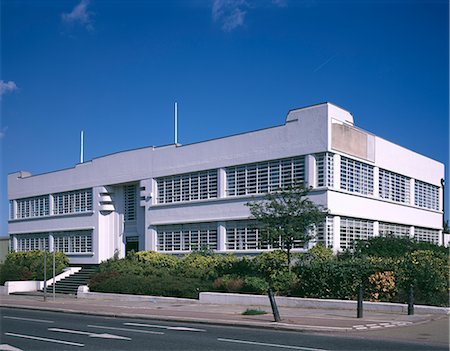 Coty Building, Golden Mile, Great West Road, Brentford, 1933. Former Coty Cosmetic Factory. Architect: Wallis Gilbert and Partners Fotografie stock - Rights-Managed, Codice: 845-02729615